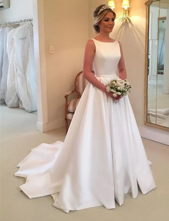 Simple Elegant V-back Wedding Dress