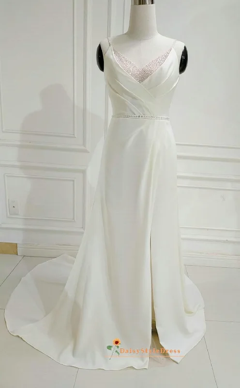 Fashion Slit Beaded Wedding Dress