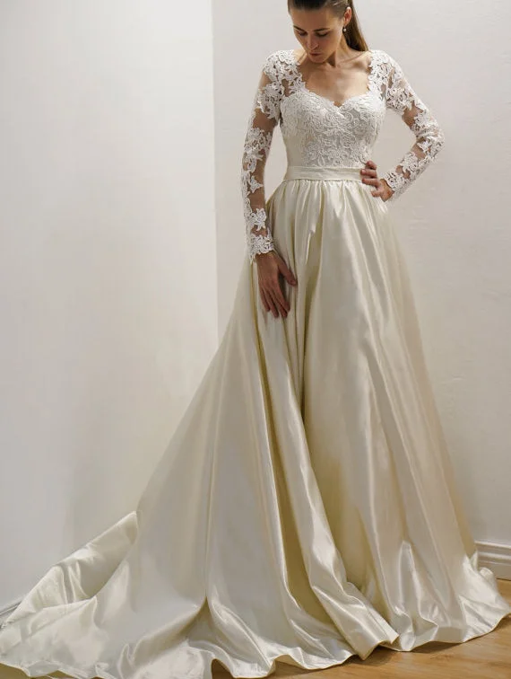 Long Sleeve Cream Wedding Dress