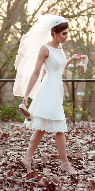 Informal Vintage Outdoor Short Wedding Dress