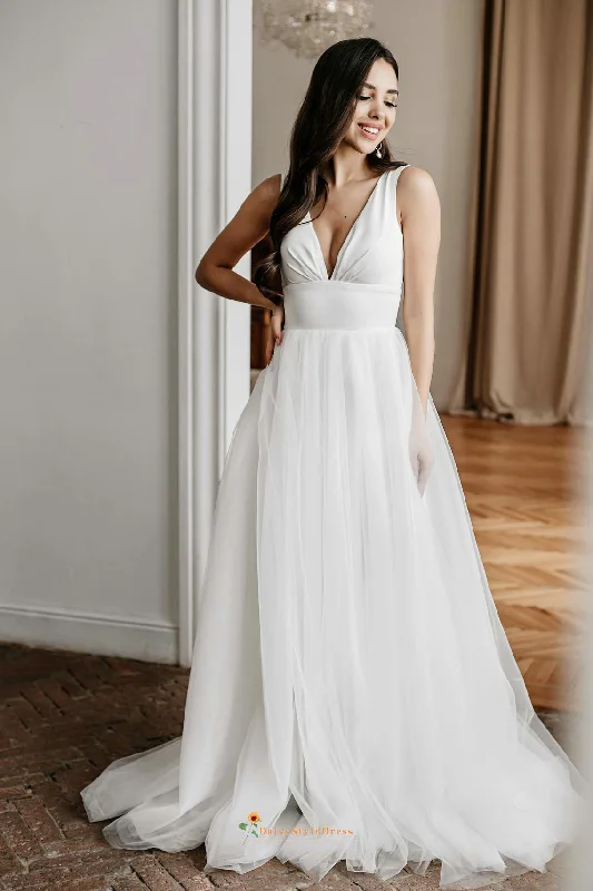 Elegant A line V-back Wedding Dress