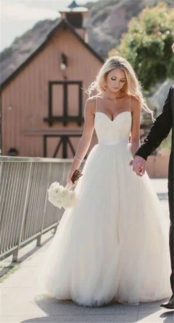 A Line Spaghetti Straps Tulle Wedding Dress