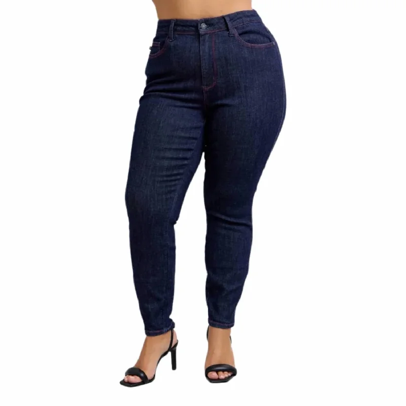 Heart Shaped Back Pockets Skinny Jeans - Plus In Dark Navy